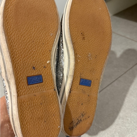 Keds Kate Spade Silver Glitter Low-Top Sneakers - Women's 8 U.S. - Picture 3 of 7